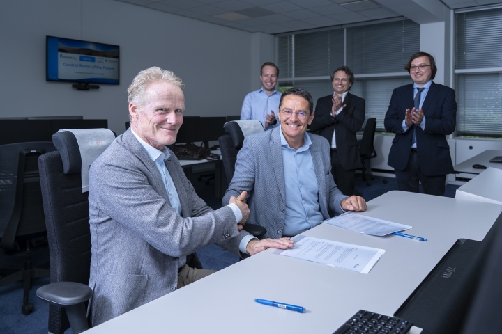 TU Delft's Control Room of the Future starts collaboration with Technolution and Phase to Phase