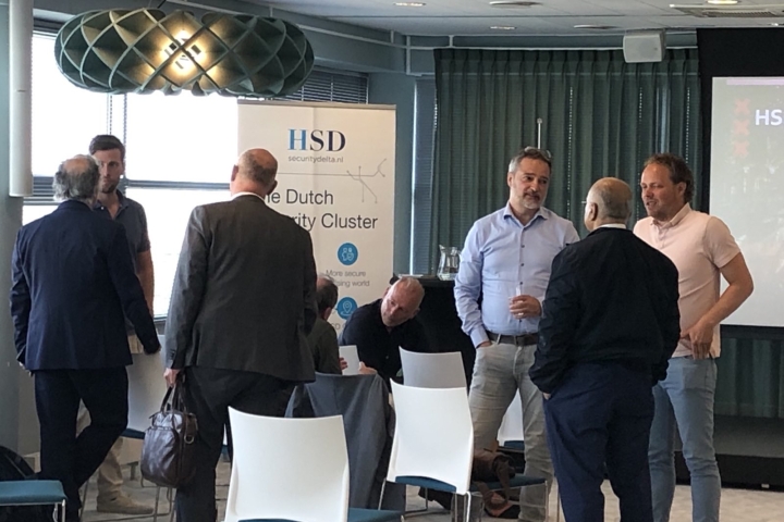 Experts Discuss the Challenges for Smart Secure Cities at HSD Café