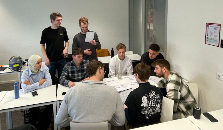 Hoe Talentprogramma 'IT Verband Zuid-Holland' Studenten Laat Leren van de Praktijk