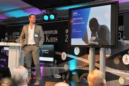 Hackers Share Insights at Business Network Event